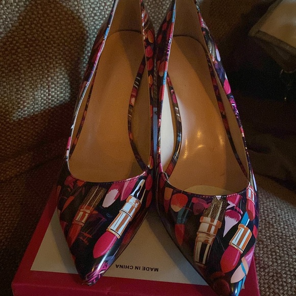 High heels - Picture 2 of 2